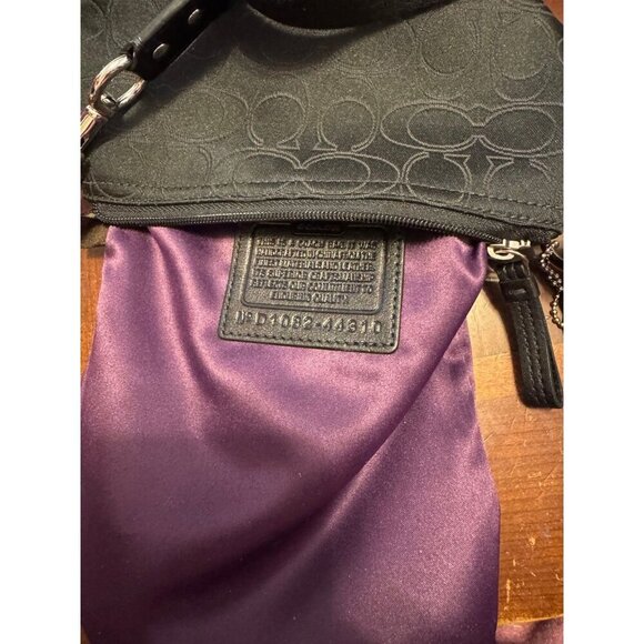 Coach black sling bag crossbody NWOT signature coach pattern - Picture 8 of 9